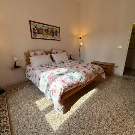 Apartment Mercadante Florence